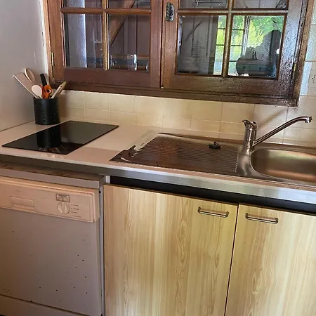 Maison à Deux Pas De La Avec Jardin Privatif Et Confort - - Fr-1-22-218 *