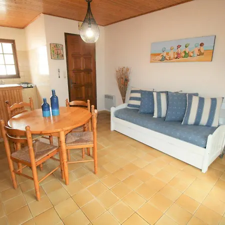 Maison à Deux Pas De La Avec Jardin Privatif Et Confort - - Fr-1-22-218